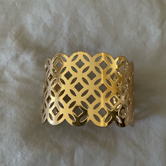Adjustable gold cuff - Picture 5 of 5